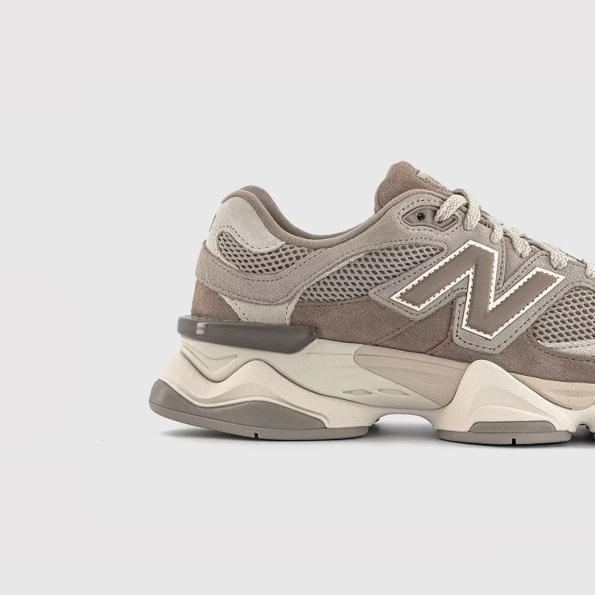 NB 9060 | OFFRE LIMITÉE
